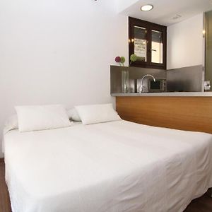 Studio met een King Size Bed